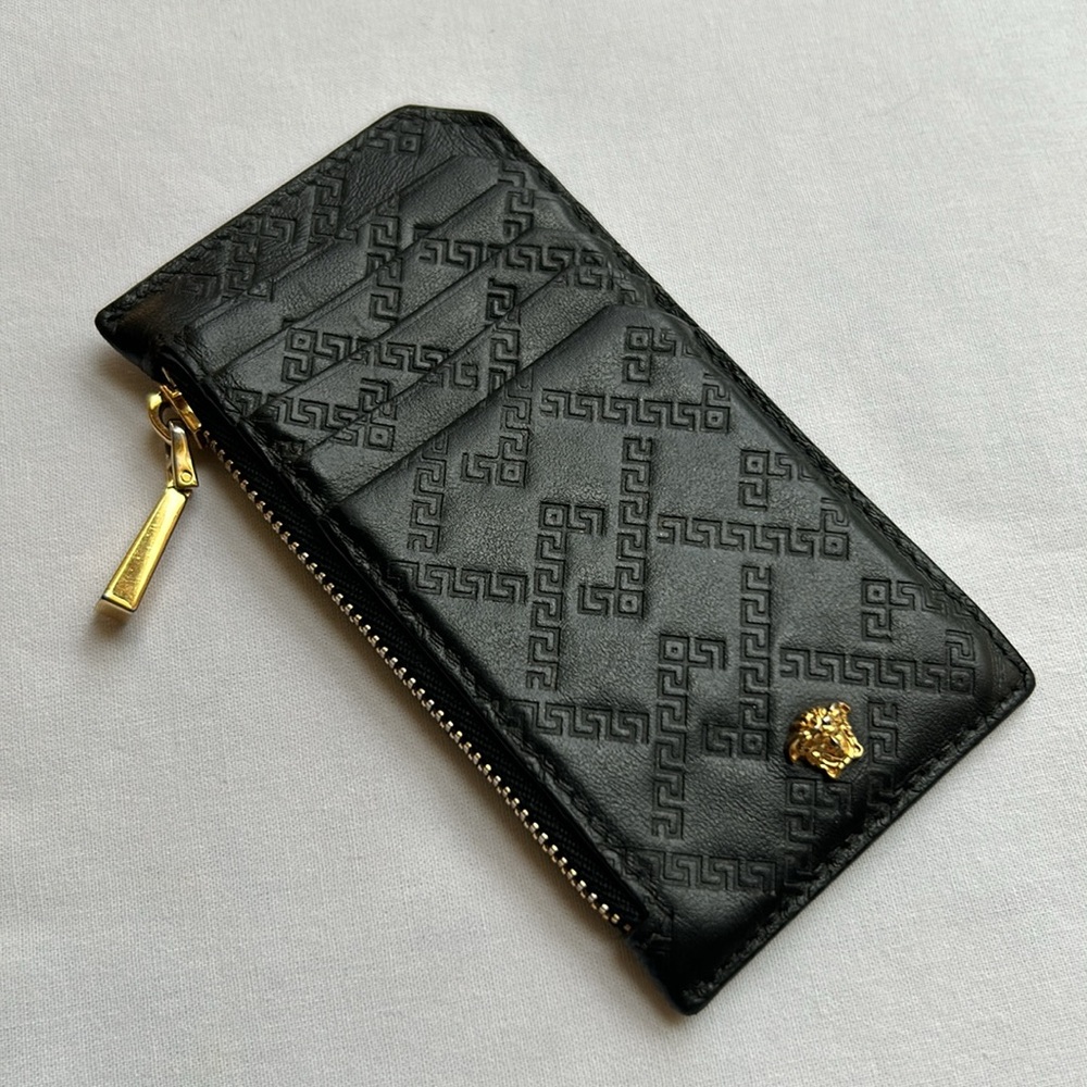 •Versace Black Leather Embossed La Grecca Medusa Cards Holder Zip Coins Wallet - Picture 3 of 14